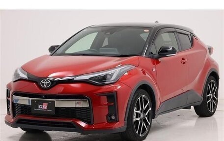 Toyota C-HR I рестайлинг, 2022 год, 2 260 000 рублей, 1 фотография