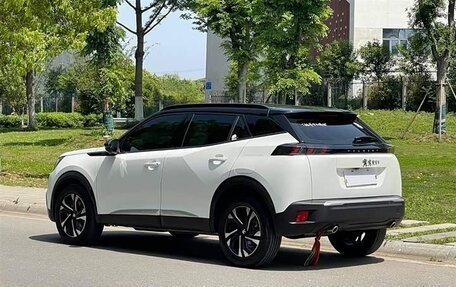 Peugeot 2008 II, 2022 год, 1 240 000 рублей, 5 фотография