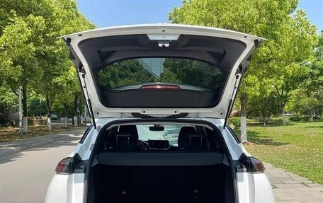 Peugeot 2008 II, 2022 год, 1 240 000 рублей, 7 фотография