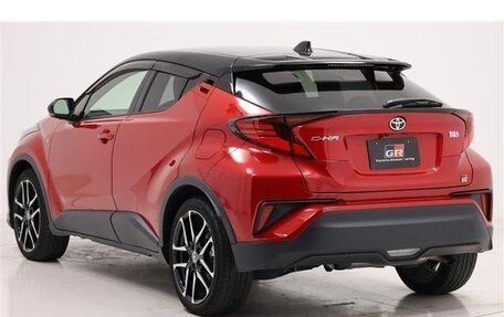 Toyota C-HR I рестайлинг, 2022 год, 2 260 000 рублей, 5 фотография