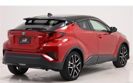 Toyota C-HR I рестайлинг, 2022 год, 2 260 000 рублей, 7 фотография