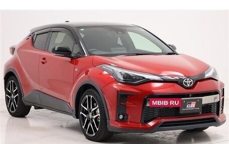 Toyota C-HR I рестайлинг, 2022 год, 2 260 000 рублей, 3 фотография