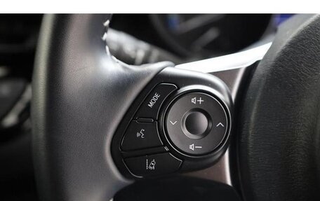 Toyota C-HR I рестайлинг, 2022 год, 2 260 000 рублей, 17 фотография