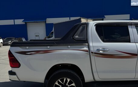 Toyota Hilux VIII, 2022 год, 4 990 000 рублей, 6 фотография