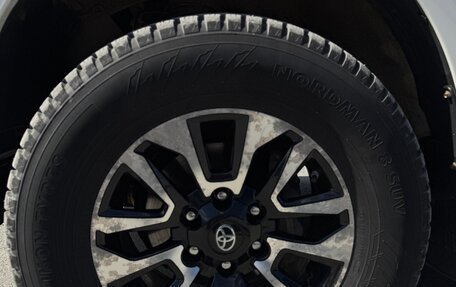 Toyota Hilux VIII, 2022 год, 4 990 000 рублей, 13 фотография