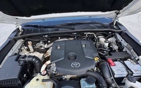Toyota Hilux VIII, 2022 год, 4 990 000 рублей, 34 фотография