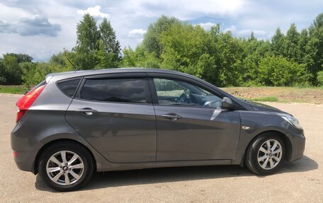 Hyundai Solaris II рестайлинг, 2012 год, 360 000 рублей, 5 фотография