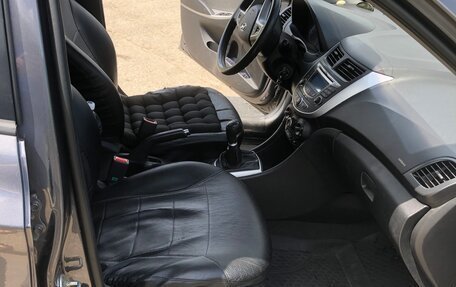Hyundai Solaris II рестайлинг, 2012 год, 360 000 рублей, 9 фотография
