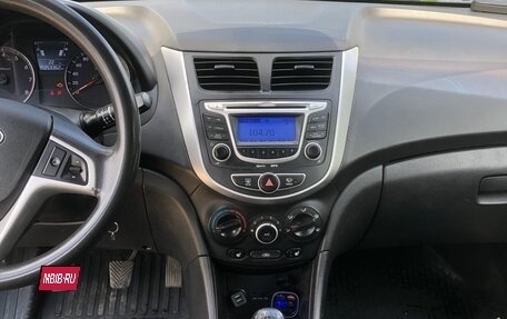 Hyundai Solaris II рестайлинг, 2012 год, 360 000 рублей, 10 фотография