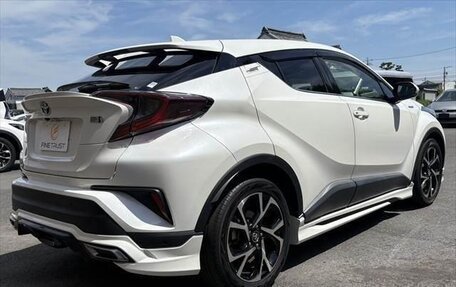Toyota C-HR I рестайлинг, 2017 год, 1 615 000 рублей, 5 фотография