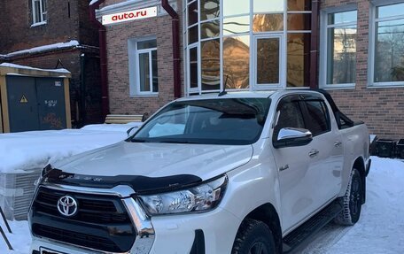 Toyota Hilux VIII, 2021 год, 5 200 000 рублей, 2 фотография