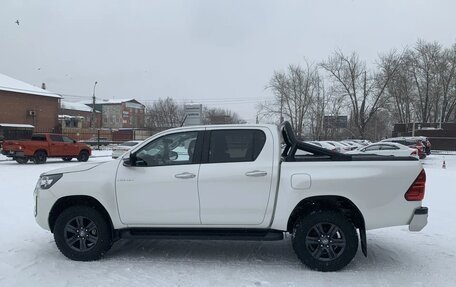 Toyota Hilux VIII, 2021 год, 5 200 000 рублей, 6 фотография