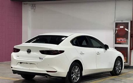 Mazda 3, 2021 год, 1 175 000 рублей, 4 фотография