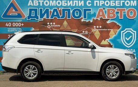 Mitsubishi Outlander III рестайлинг 3, 2013 год, 1 270 000 рублей, 2 фотография
