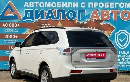 Mitsubishi Outlander III рестайлинг 3, 2013 год, 1 270 000 рублей, 6 фотография