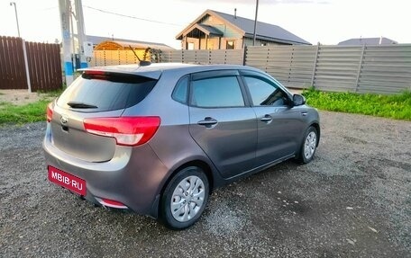 KIA Rio III рестайлинг, 2017 год, 920 000 рублей, 3 фотография