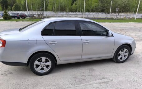 Volkswagen Jetta VI, 2010 год, 550 000 рублей, 4 фотография