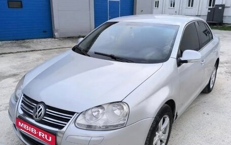 Volkswagen Jetta VI, 2010 год, 550 000 рублей, 2 фотография
