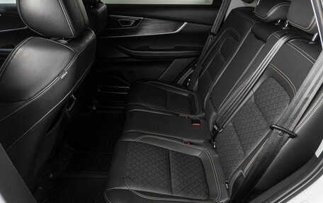 Chery Tiggo 8 Pro, 2021 год, 1 850 000 рублей, 15 фотография