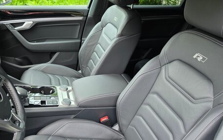 Volkswagen Touareg III, 2019 год, 5 600 000 рублей, 6 фотография