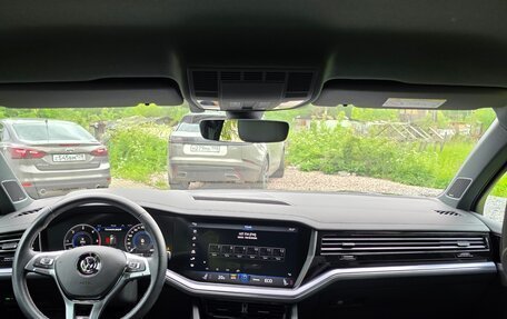 Volkswagen Touareg III, 2019 год, 5 600 000 рублей, 8 фотография