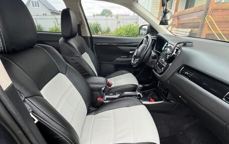Mitsubishi Outlander III рестайлинг 3, 2019 год, 2 000 000 рублей, 9 фотография
