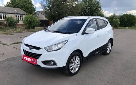 Hyundai ix35 I рестайлинг, 2010 год, 995 000 рублей, 3 фотография