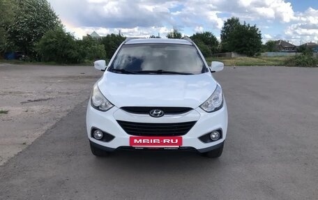 Hyundai ix35 I рестайлинг, 2010 год, 995 000 рублей, 2 фотография