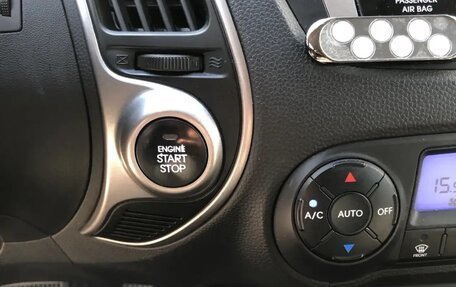 Hyundai ix35 I рестайлинг, 2010 год, 995 000 рублей, 15 фотография