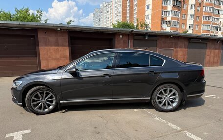 Volkswagen Passat B8 рестайлинг, 2019 год, 2 800 000 рублей, 2 фотография