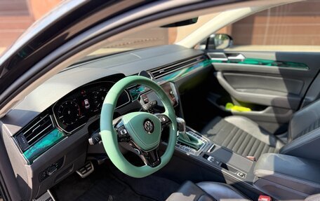 Volkswagen Passat B8 рестайлинг, 2019 год, 2 800 000 рублей, 10 фотография