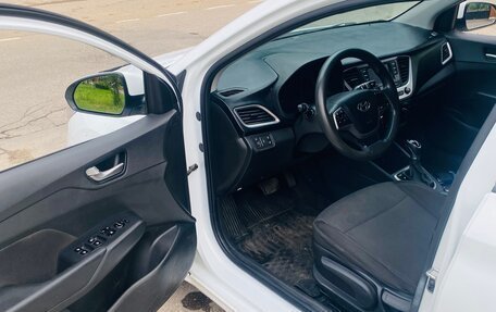 Hyundai Solaris II рестайлинг, 2018 год, 890 000 рублей, 7 фотография
