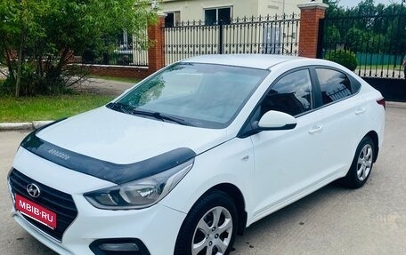 Hyundai Solaris II рестайлинг, 2018 год, 890 000 рублей, 2 фотография