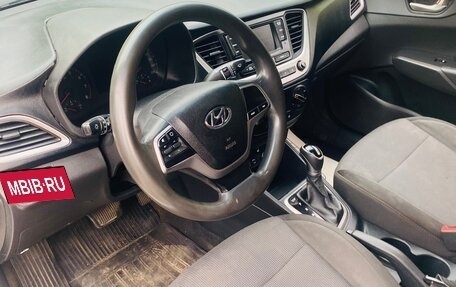 Hyundai Solaris II рестайлинг, 2018 год, 890 000 рублей, 11 фотография
