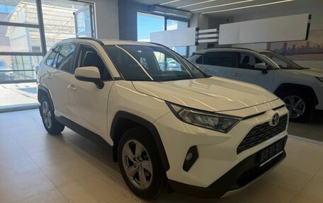 Toyota RAV4, 2022 год, 3 710 000 рублей, 3 фотография