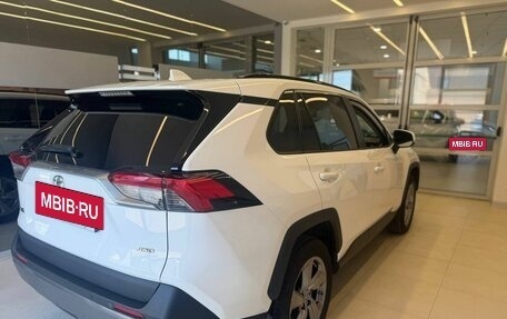 Toyota RAV4, 2022 год, 3 710 000 рублей, 4 фотография