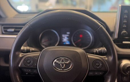 Toyota RAV4, 2022 год, 3 710 000 рублей, 8 фотография