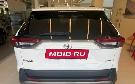 Toyota RAV4, 2022 год, 3 710 000 рублей, 5 фотография