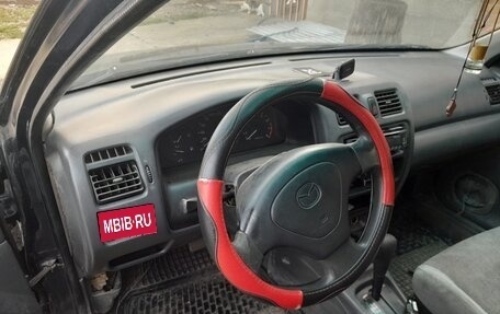 Mazda 323, 1998 год, 100 000 рублей, 3 фотография