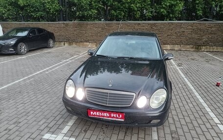 Mercedes-Benz E-Класс, 2002 год, 500 000 рублей, 1 фотография