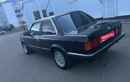BMW 3 серия, 1987 год, 670 000 рублей, 3 фотография