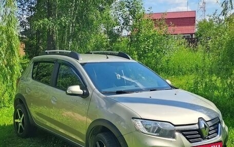 Renault Sandero II рестайлинг, 2019 год, 1 200 000 рублей, 2 фотография