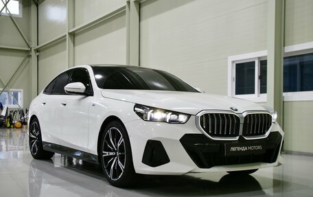 BMW 5 серия, 2024 год, 7 800 000 рублей, 4 фотография
