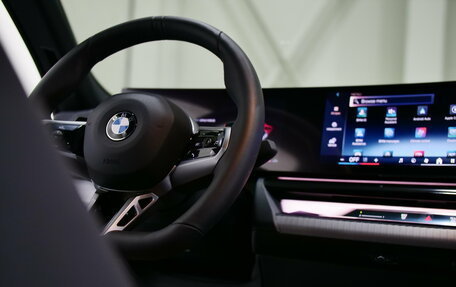 BMW 5 серия, 2024 год, 7 800 000 рублей, 27 фотография
