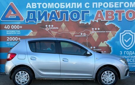 Renault Sandero II рестайлинг, 2021 год, 1 130 000 рублей, 2 фотография