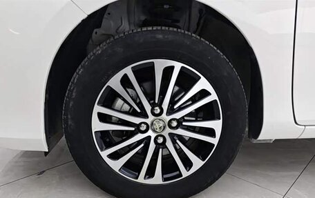 Toyota Yaris XP150 рестайлинг, 2022 год, 1 226 000 рублей, 16 фотография