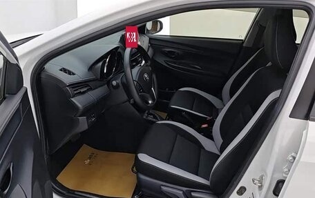 Toyota Yaris XP150 рестайлинг, 2022 год, 1 226 000 рублей, 14 фотография