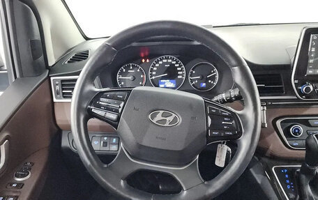 Hyundai Grand Starex Grand Starex I рестайлинг 2, 2020 год, 2 450 000 рублей, 17 фотография