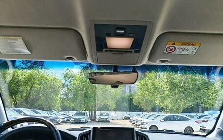 Toyota Land Cruiser 200, 2020 год, 8 170 000 рублей, 10 фотография