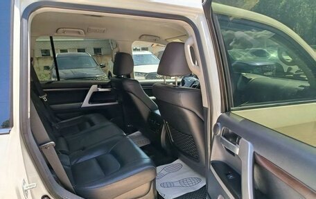 Toyota Land Cruiser 200, 2020 год, 8 170 000 рублей, 14 фотография